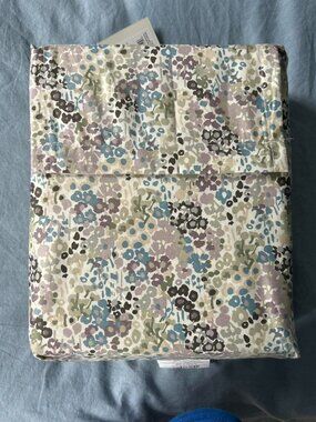 NWT Target Threshold Queen Floral Sheets